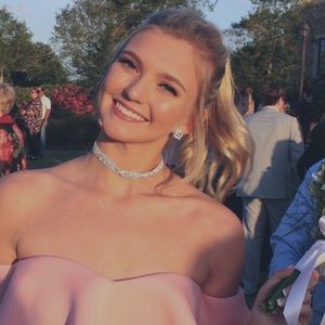 Meet your Posher, Lilly claire